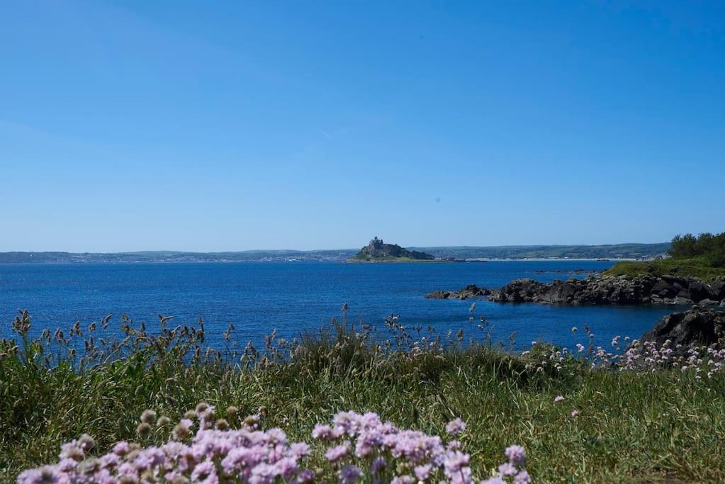 3-Bedroom Bungalow With Parking, Goldsithney, Penzance, Cornwall Perranuthnoe Eksteriør billede